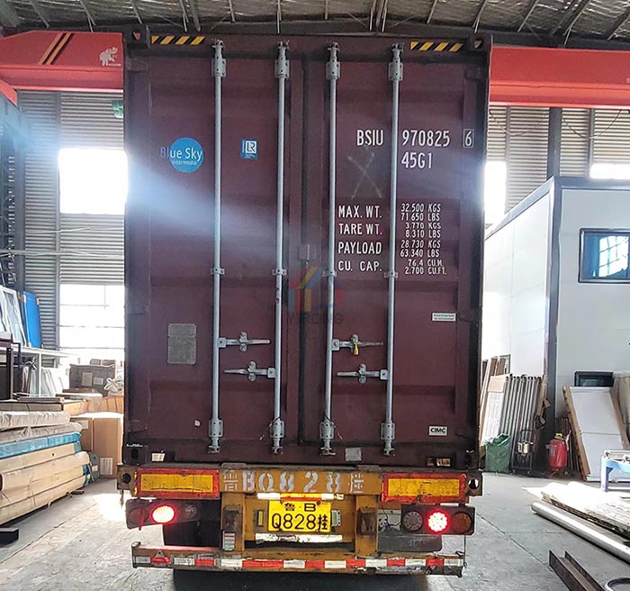 Sandwich panel delivery