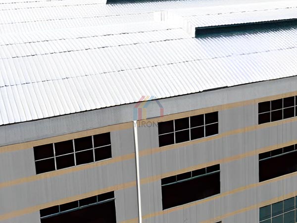 Customized color steel sandwich panel of fabricated roof system