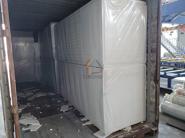 American cold storage board loading and delivery