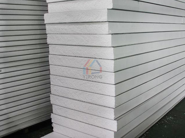 How effective is polystyrene sandwich panel insulation?