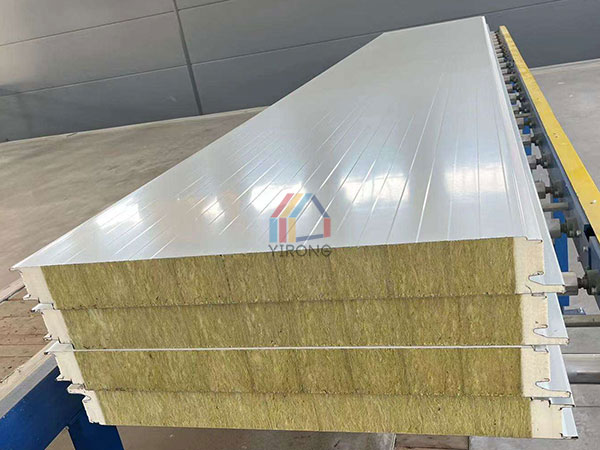 What are the characteristics of rock wool sandwich panel with pu edge sealing?