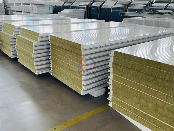 Comparison between rock wool sandwich panel and silica rock panel