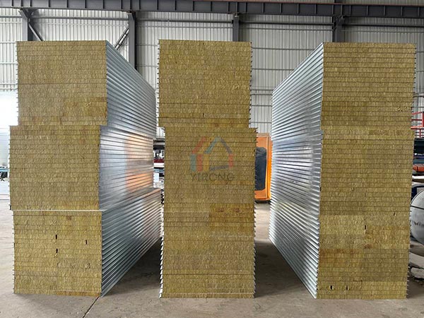 Is there any relationship between the price and quality of rock wool sandwich panels?