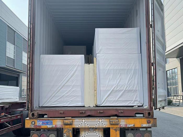 75mm thick PU sandwich panel sent to the United States